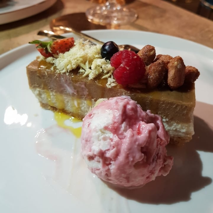 photo of Vrindaa Cheesecake agli Anacardi shared by @lunacy on  07 Apr 2022 - review