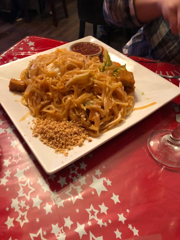 photo of Siam House Pad Thai shared by @nisharespect on  30 May 2022 - review