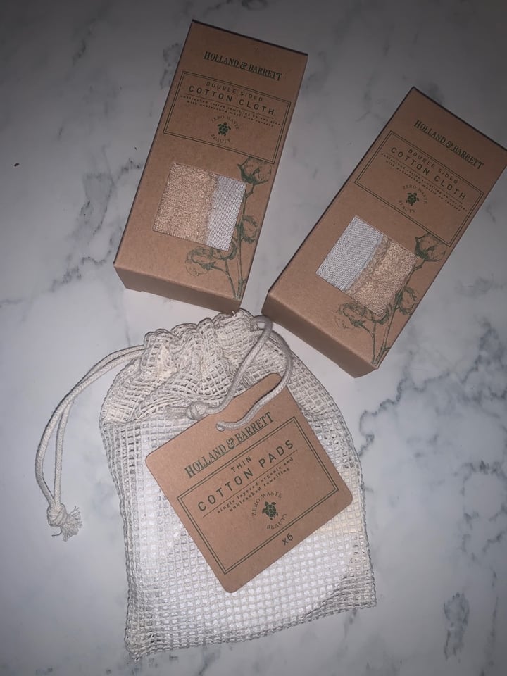 photo of Holland & Barrett Cotton Cloth & Cotton Pads shared by @mailiy on  25 Mar 2020 - review