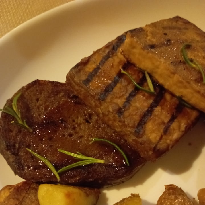 review photo of Ecosteria Parco Santi Angeli Little Vegan Grilled Mix shared by @fedeteese on 01 Oct 2022 - review
