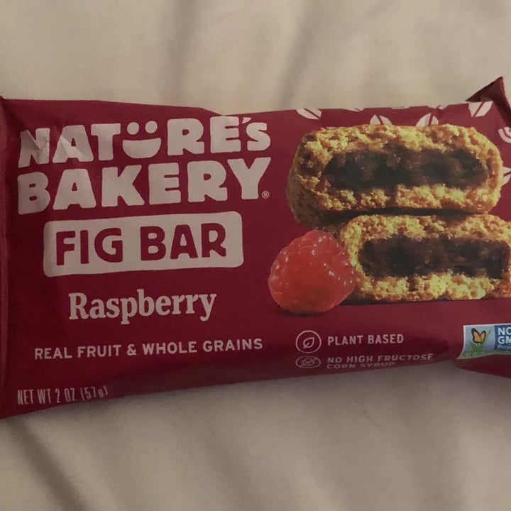 photo of Nature's Bakery raspberry fig bar shared by @savetheplantss on  18 Jul 2022 - review