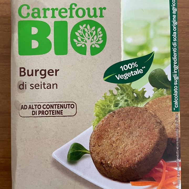 review photo of Carrefour Bio Burger Di Seitan shared by @conigliospaventato on 14 Nov 2022 - review