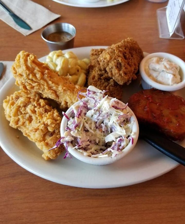 review photo of Cornbread Cafe Sampler Platter shared by @ericaveg on 11 Apr 2018 - review