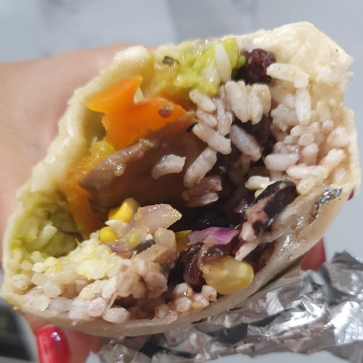 photo of Guzman y Gomez Veggie Burrito Made Vegan shared by @vegoutgc on  11 May 2021 - review
