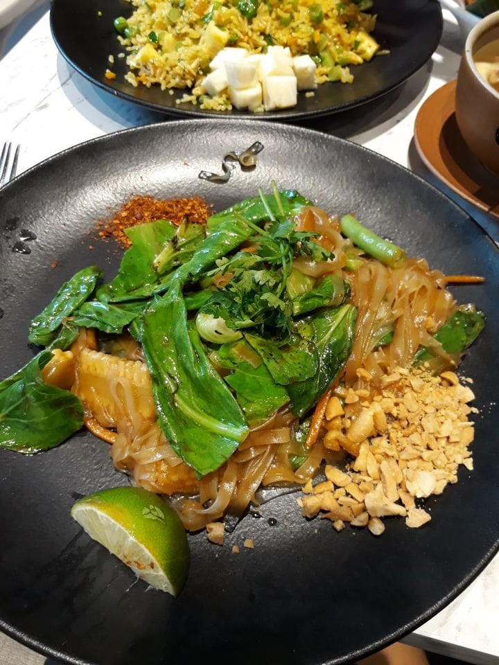 review photo of ThaiExpress (Jewel Changi Airport) Vegetarian Pad Thai shared by @georginaxuan on 26 Jun 2019 - review