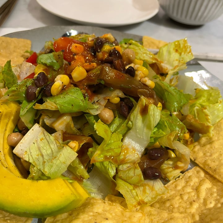 photo of Herbivore Vegan料理 nacho salad shared by @konnie on  23 Nov 2022 - review