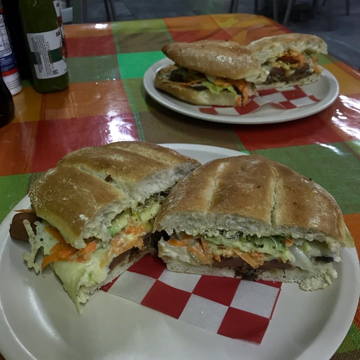 photo of Tortas Cubanas Roger Torta Cubana shared by @vianeysitrikis on  07 Nov 2021 - review