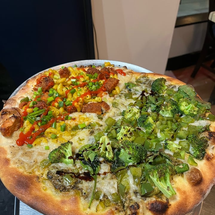 photo of Flying Saucer Pizza Company Vegan Nick Fury And Vegan Poison Ivy shared by @lydiaberger on  02 May 2022 - review