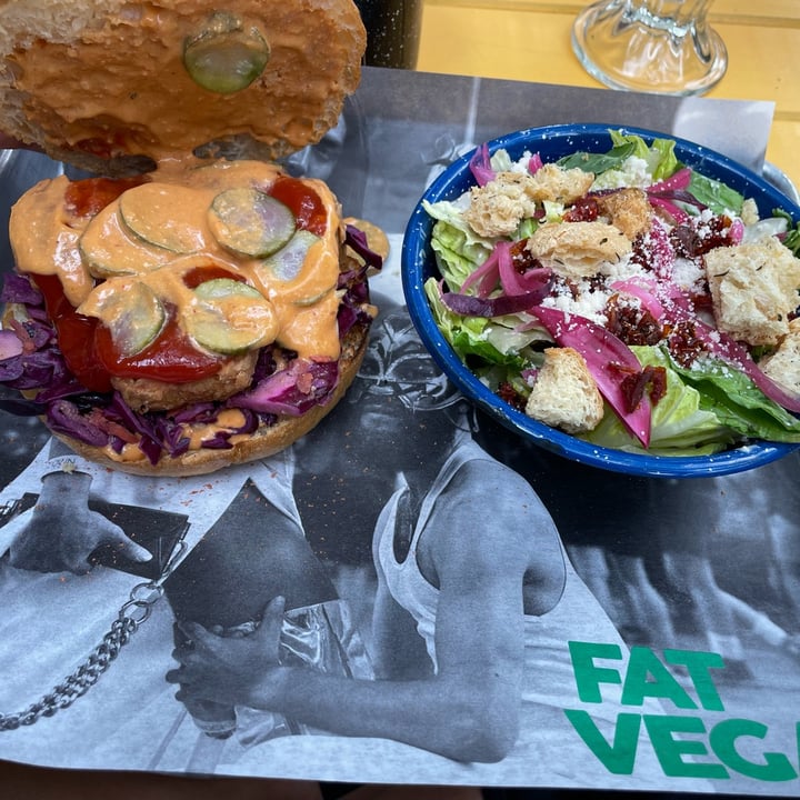 photo of Fat Vegan Combo La Muy Crispi shared by @michellemurci on  15 Sep 2022 - review