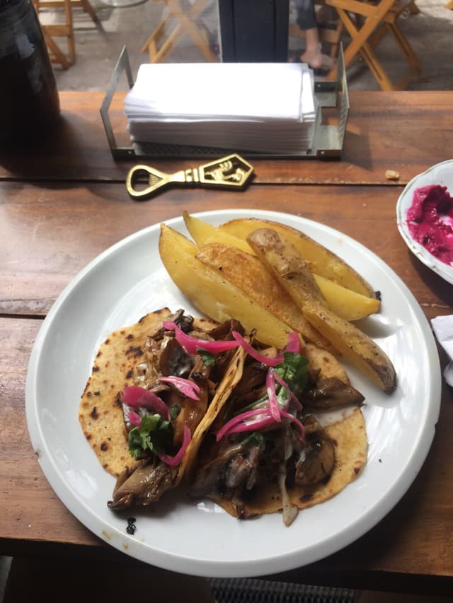 Photo of the dish “Burrito de hongos”