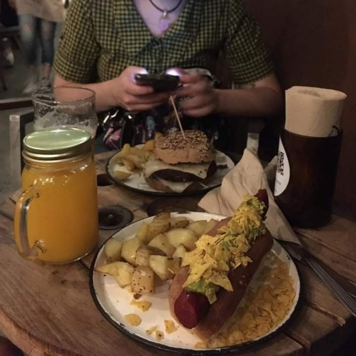 photo of Estilo Veggie Hot Dog shared by @yanilpedrosa on  30 Nov 2020 - review
