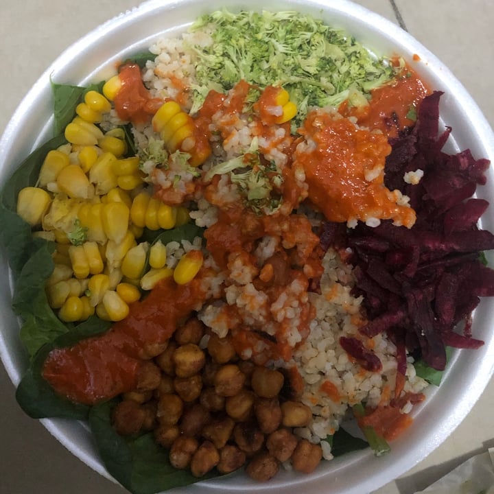 photo of Estilo Veggie Bowl rompe coco shared by @valenequiza on  16 Feb 2021 - review