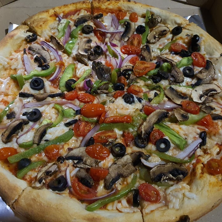 photo of Salvaxe Pizza jardinera shared by @menny on  25 Apr 2021 - review