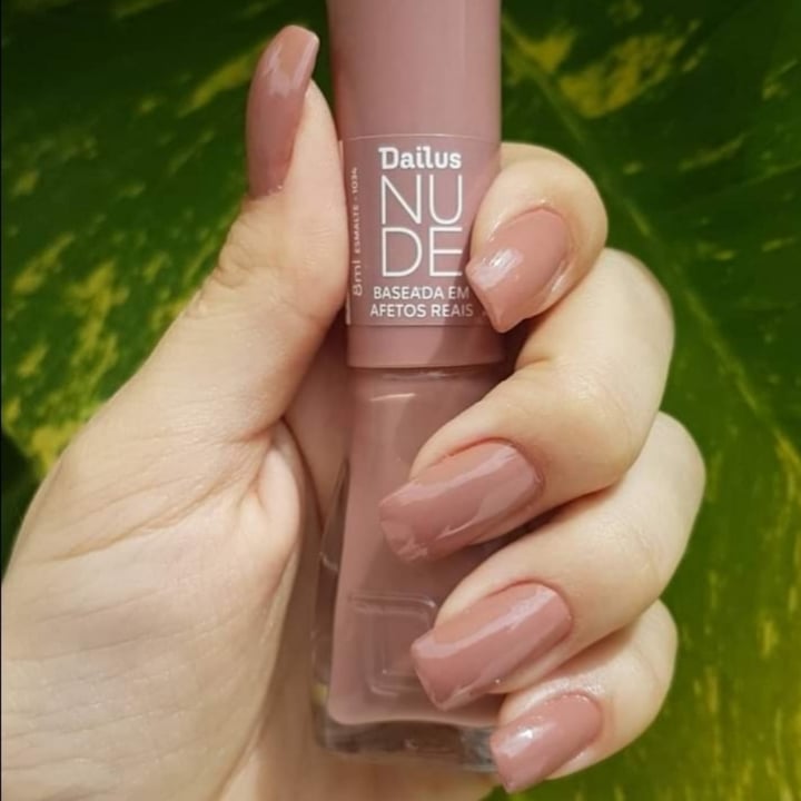 photo of Dailus Esmalte shared by @lucianemz on  29 Apr 2022 - review