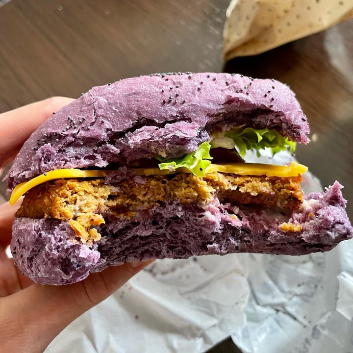 photo of Flower Burger Flower burger shared by @natalinkal on  13 Nov 2022 - review