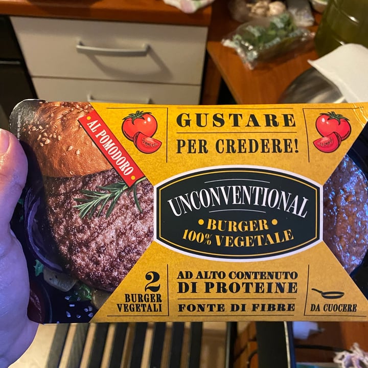 review photo of Unconventional Burger Vegetale Al Pomodoro - Tomato Burger shared by @agniri on 10 Apr 2022 - review