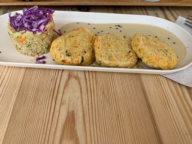 Photo du plat “Falafel de garbanzos con salsa tahin”