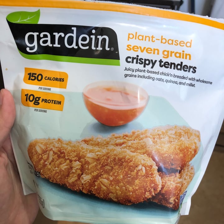 review photo of Gardein Plant-based Seven Grain Crispy Tenders shared by @ambzmorris on 17 May 2022 - review
