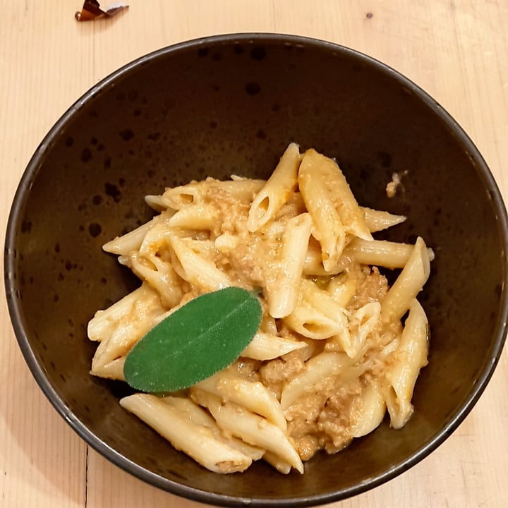 review photo of ...IDEM CON PATATE Penne Con Ragù Bianco Veg shared by @vegfraio on 03 Dec 2021 - review