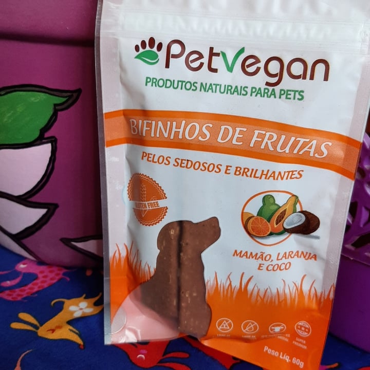 photo of Petvegan Petvevan bifinhos de  frutas sabor mamão, laranja e coco shared by @suelipacoutinho on  20 May 2022 - review