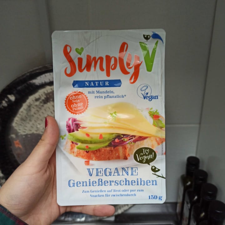 photo of Simply V Vegane Genießerscheiben Natur shared by @shehra7ad on  16 Oct 2020 - review