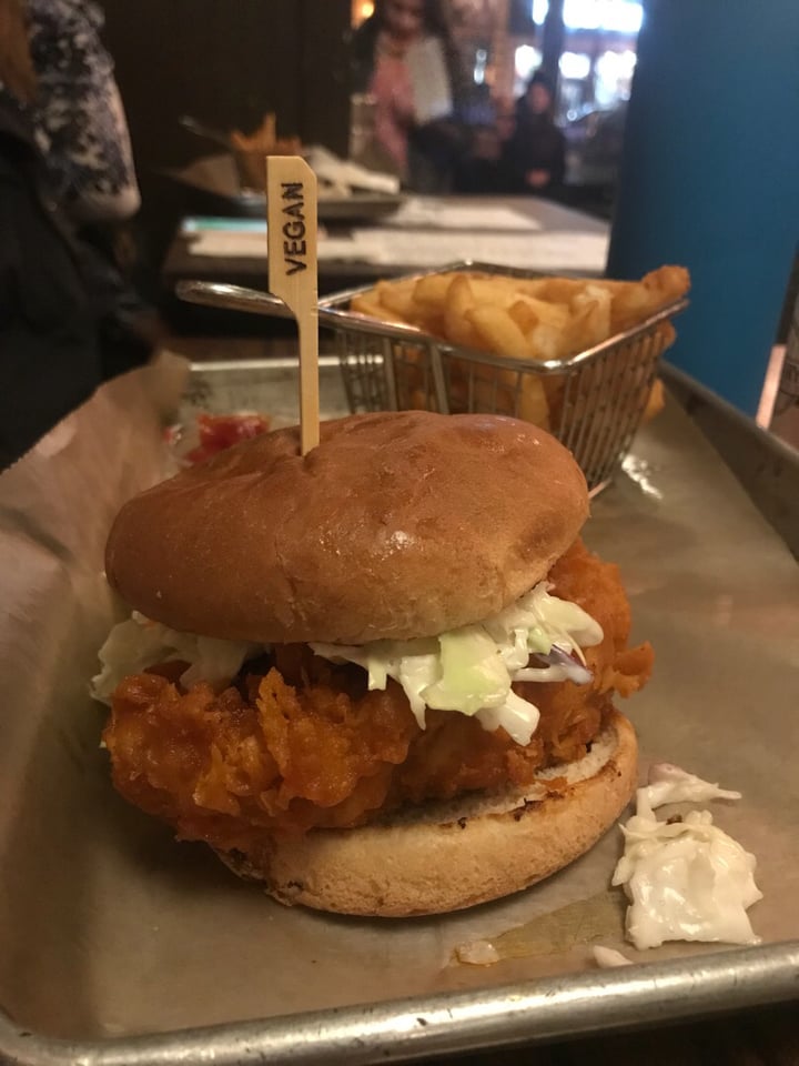 review photo of Ale Mary's Hot Chicken Sandwhich shared by @mariaulatowski on 03 Feb 2020 - review