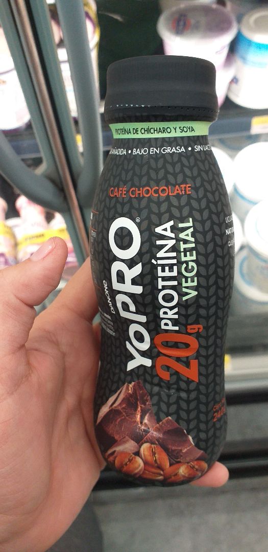 review photo of YoPro Yogur Sabor Chocolate shared by @areliruiz on 09 Dec 2019 - review