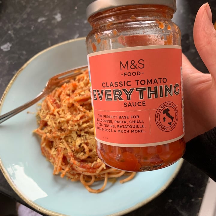 photo of Marks & Spencer Food (M&S) Classic Tomato Everything Sauce shared by @chloetonihayward on  20 Jun 2021 - review