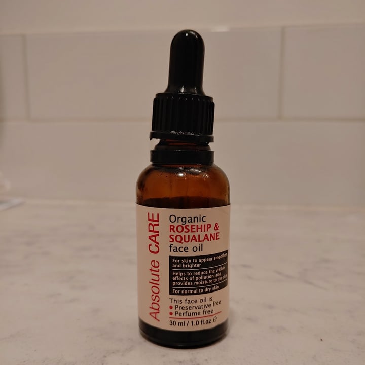 review photo of Absolute care Rosehip & Squalane Face Oil shared by @stencil on 19 Jan 2022 - review