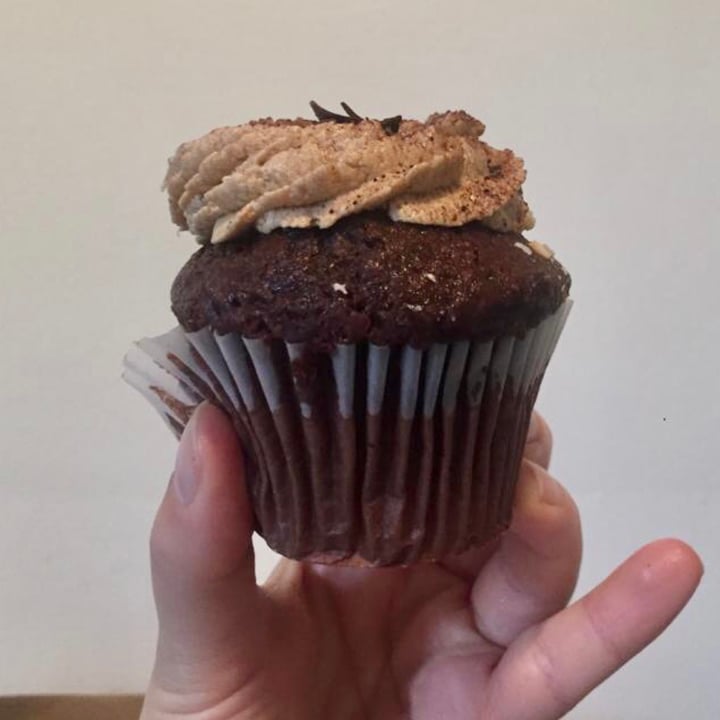photo of Vegan Danish Bakery chocolate mocha muffin shared by @luana92 on  13 Jun 2022 - review
