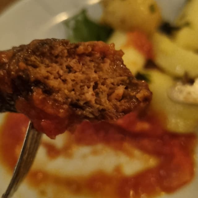 「Vegan Meatballs – SOUTZOUKAKIA」の料理の写真