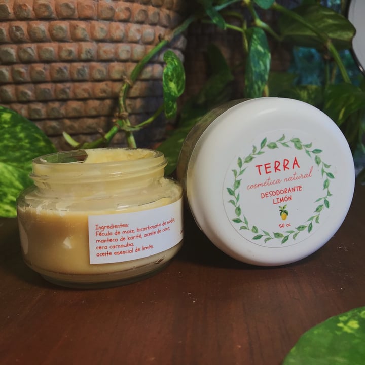 photo of Terra Cosmética Natural Desodorante de Limón shared by @veggggggg on  23 Jun 2020 - review