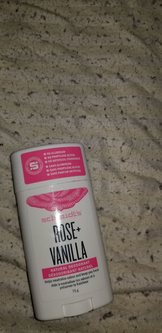 photo of Schmidt's Rose + Vanilla Deodorant stick shared by @larimar on  11 Aug 2019 - review