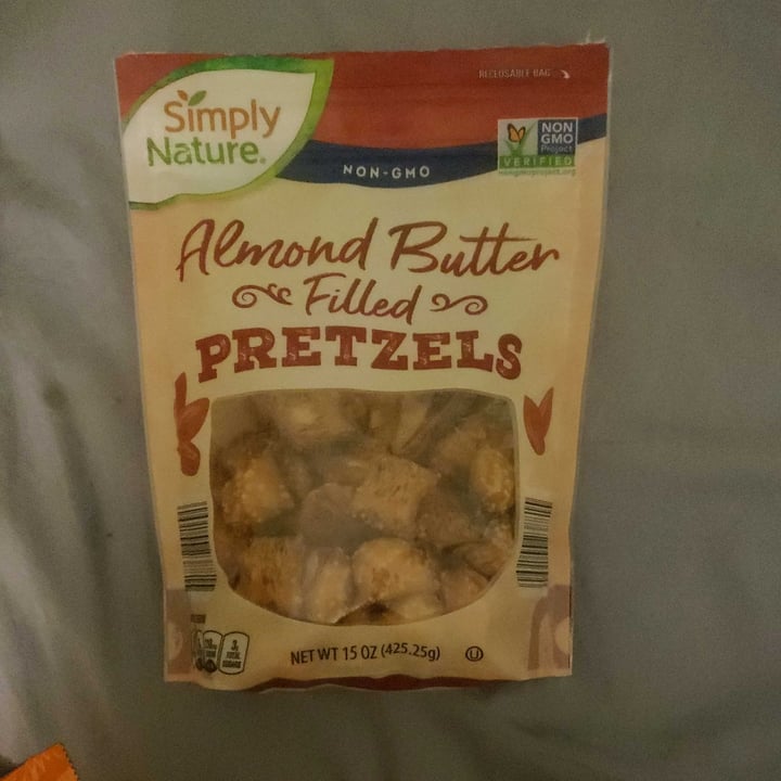 photo of Simply Nature Almond butter filled pretzels shared by @amakarick on  24 Aug 2021 - review