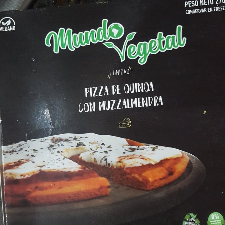 review photo of Mundo Vegetal Pizza De Quinoa Con Muzzalmendra shared by @emiliane on 08 May 2020 - review