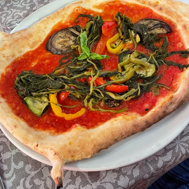 photo of La Cuccuma pizza ortolana senza formaggio shared by @dero666 on  22 Jun 2022 - review