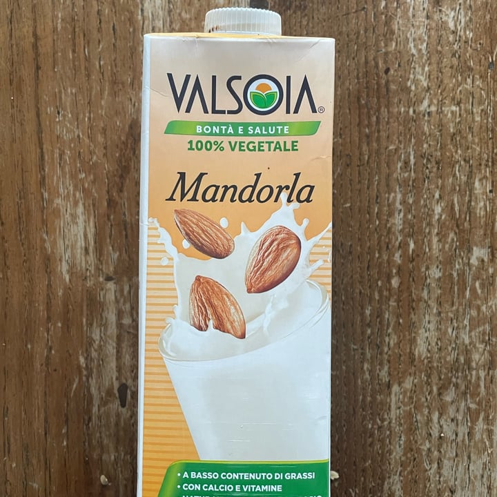 review photo of Valsoia Latte di mandorla shared by @caramedo on 08 Dec 2021 - review