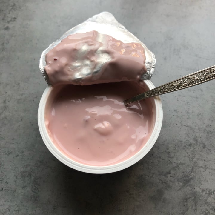 photo of Alpro Raspberry Cranberry Yogurt shared by @zsuz on  16 Nov 2021 - review