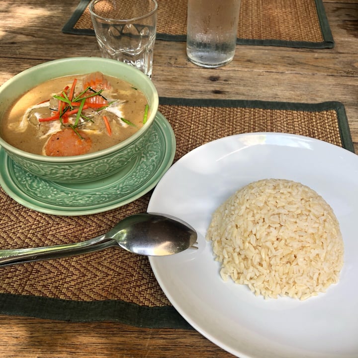 review photo of Reform Kafé Massaman Curry shared by @linneaeatgreens on 23 Oct 2019 - review