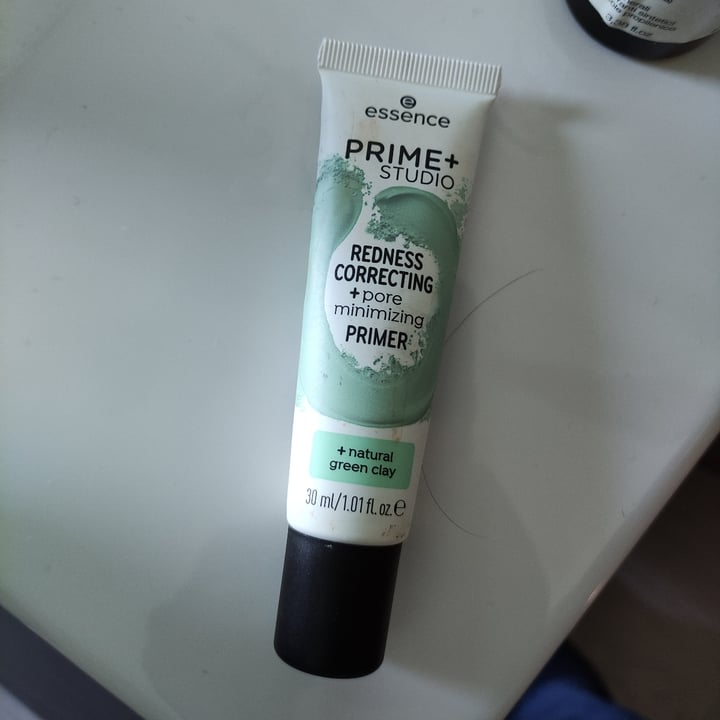 photo of Essence  Primer opacizzante shared by @cinziapao on  14 Apr 2022 - review