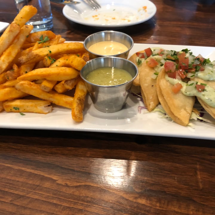 photo of O’cado Restaurant Crispy potato tacos shared by @evolotus on  30 Dec 2018 - review