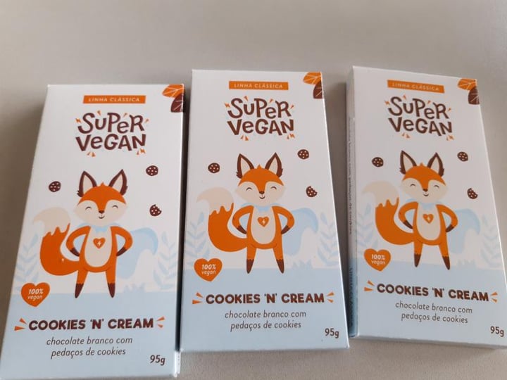 review photo of Super Vegan Chocolate branco com Cookies shared by @madamex on 11 May 2022 - review