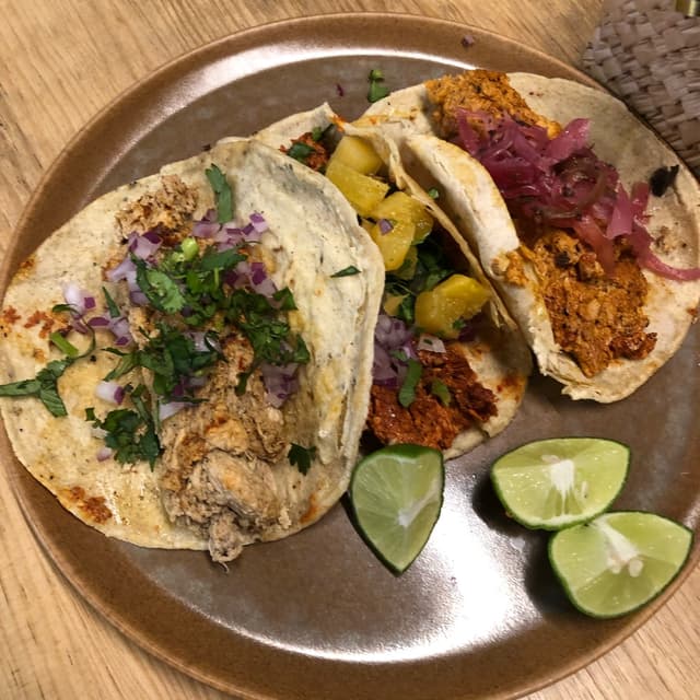 Photo of the dish “Tacos surtidos (susdero, Pastor, Chorizo)”