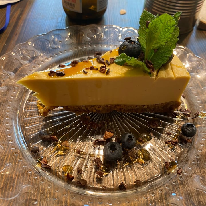 photo of Eqvilibrivm Café Pastel De Queso shared by @cgbr on  17 May 2022 - review