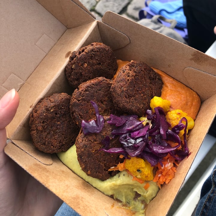 review photo of Gustav Grün falafel and hummus shared by @aliscoda on 28 Nov 2021 - review