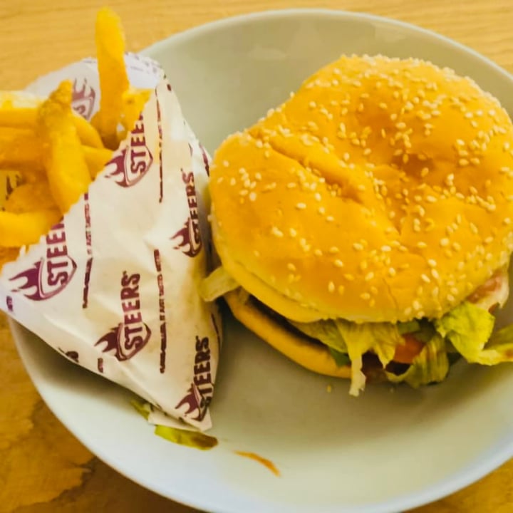 photo of Steers Veggie Burger shared by @reshmikhan on  16 Apr 2022 - review