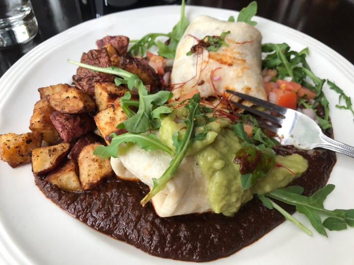 photo of fig + farro Breakfast burrito shared by @soylentglenn on  14 Oct 2018 - review