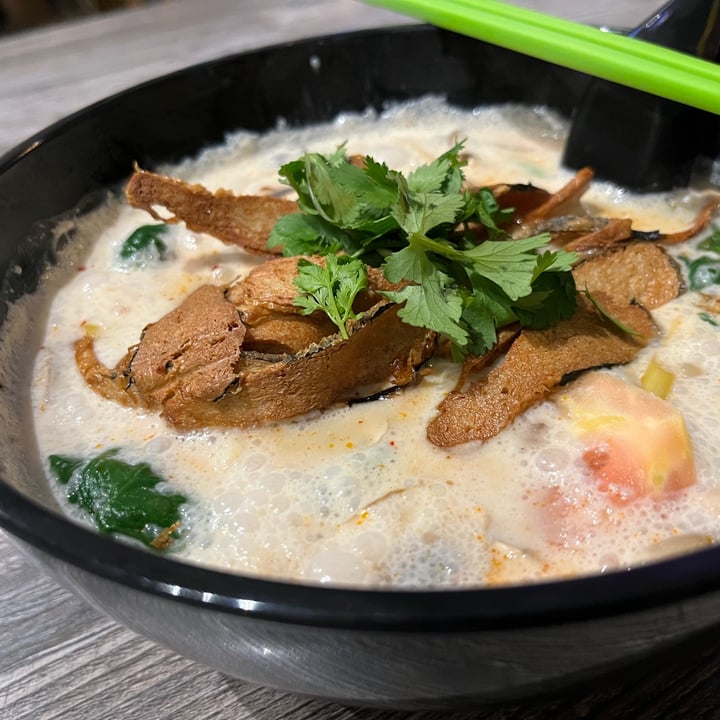 review photo of My Vegan Restaurant Wild Mushroom Noodle in Coconut Soup shared by @ito-bearito on 15 Apr 2022 - review