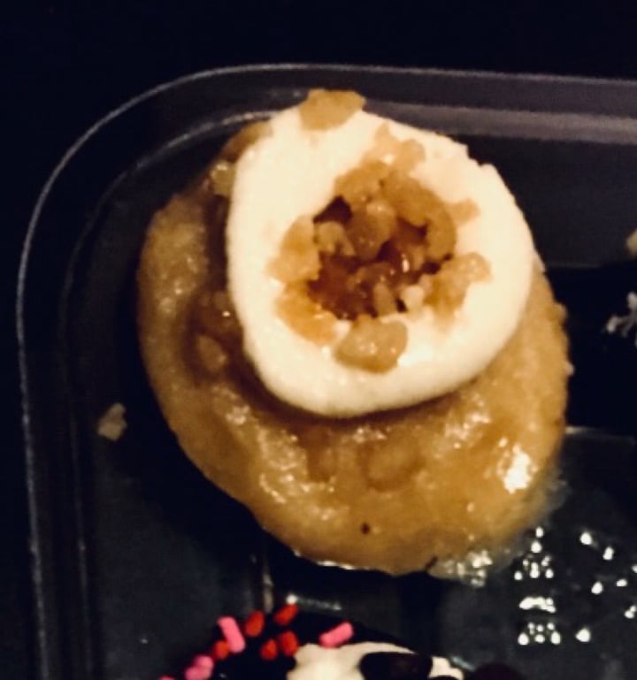 photo of Baked by Melissa Vegan Peanut Butter Cupcake shared by @veganlefay on  14 Mar 2020 - review