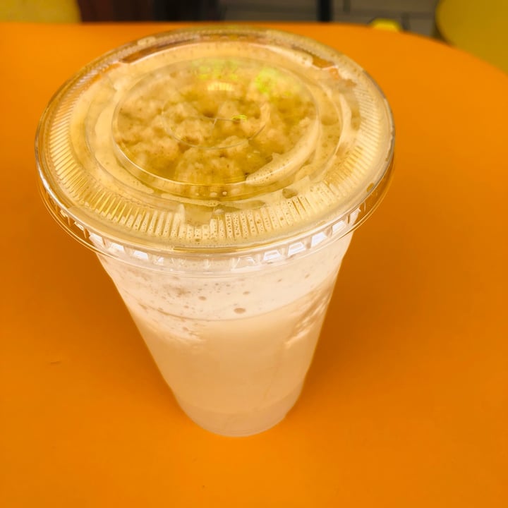 review photo of Leo's Superfood Vegan Cafe Large Ice Blended Leoccino - Hazelnut shared by @moustachedvegan on 02 Jun 2022 - review